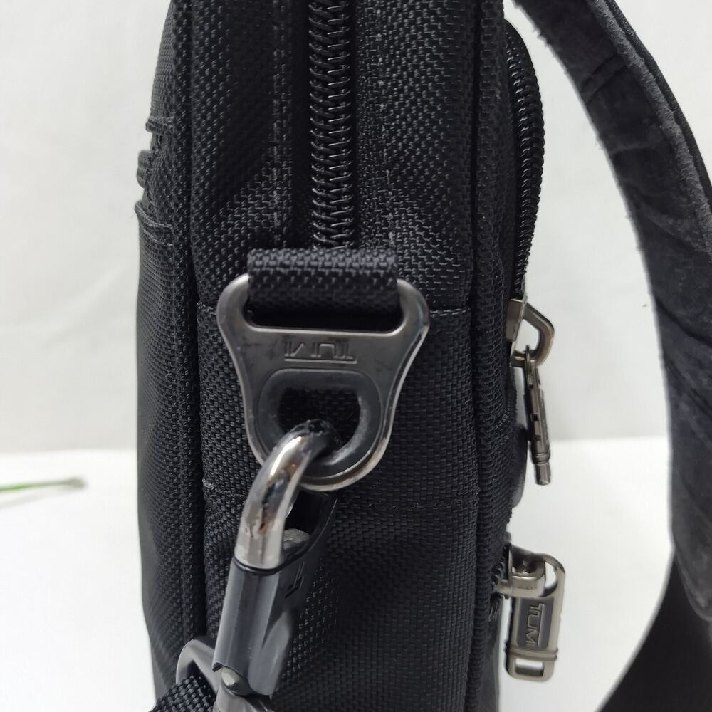 Tumi 2 Way Black Nylon Zipper Around Laptop Briefcase Messenger Bag - Picture 16 of 16